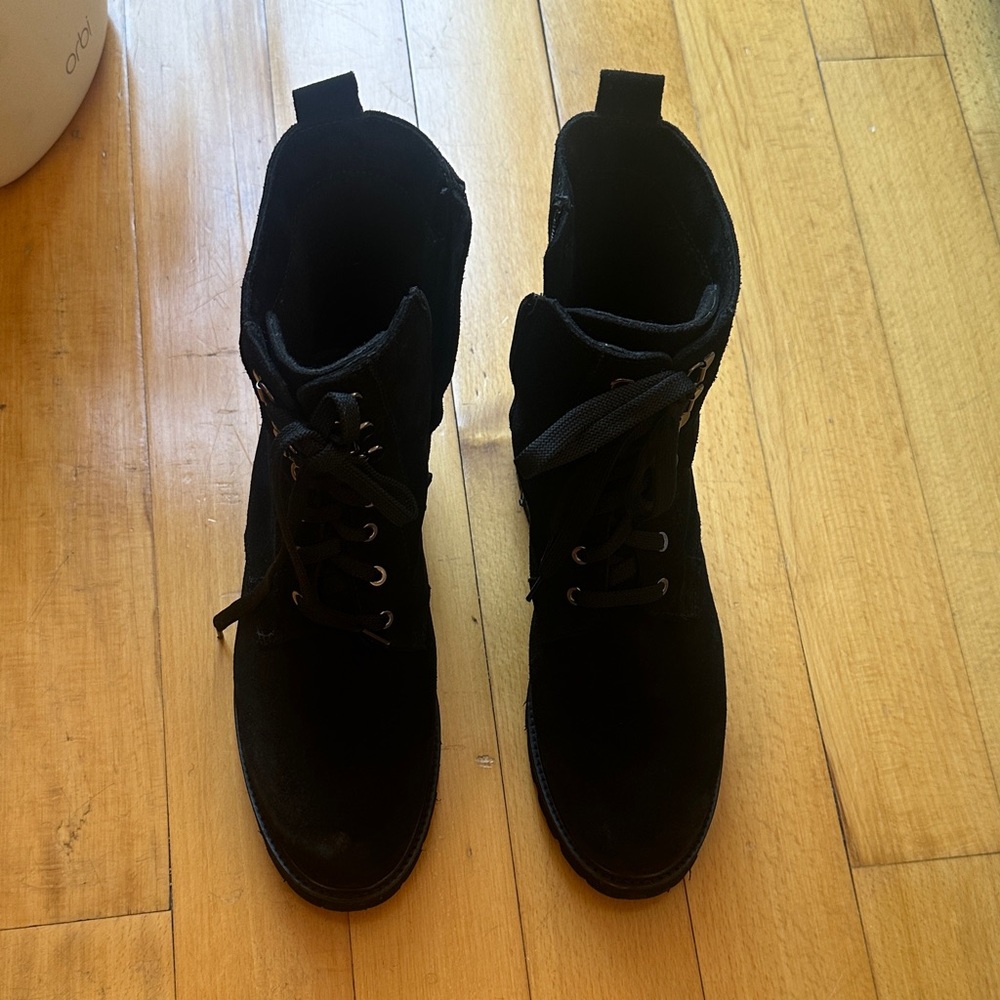 La CANADIENNE Black Heeled Boots